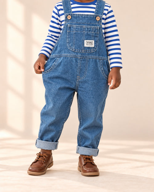 Mid-wash denim overalls with a bib pocket and turned-up cuffs – Mid Wash