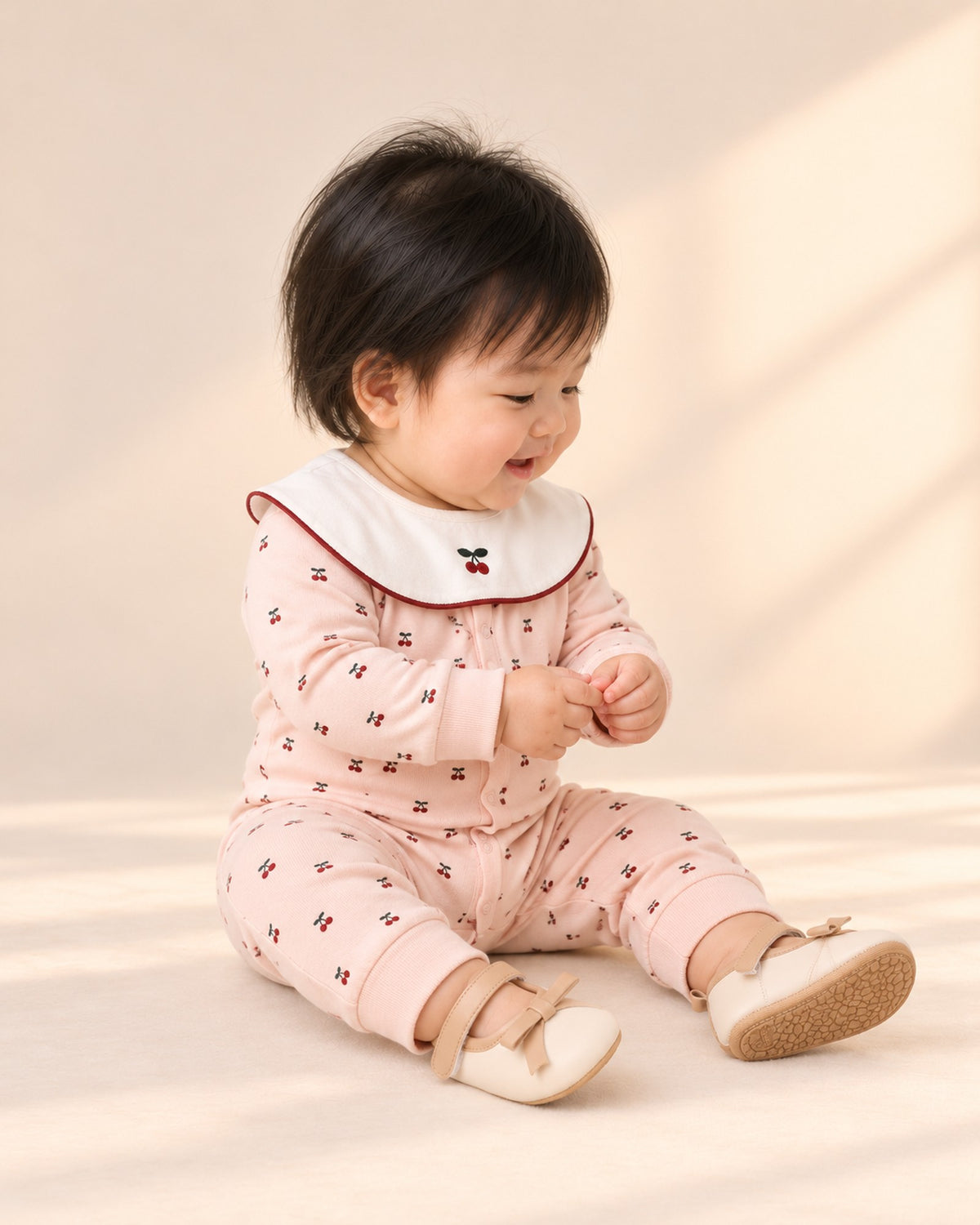 Rosalind Bow Pre-Walkers in Cream – side view