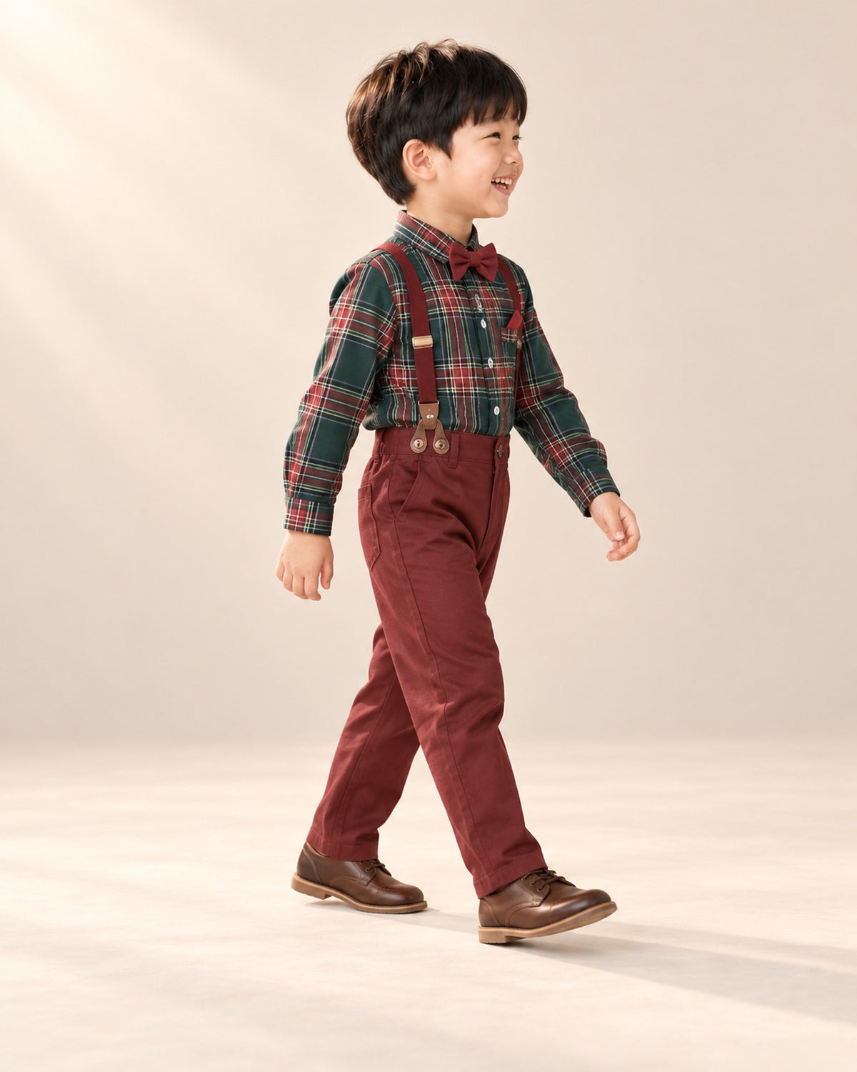 Side view of the tartan shirt and burgundy pants while walking – Tartan