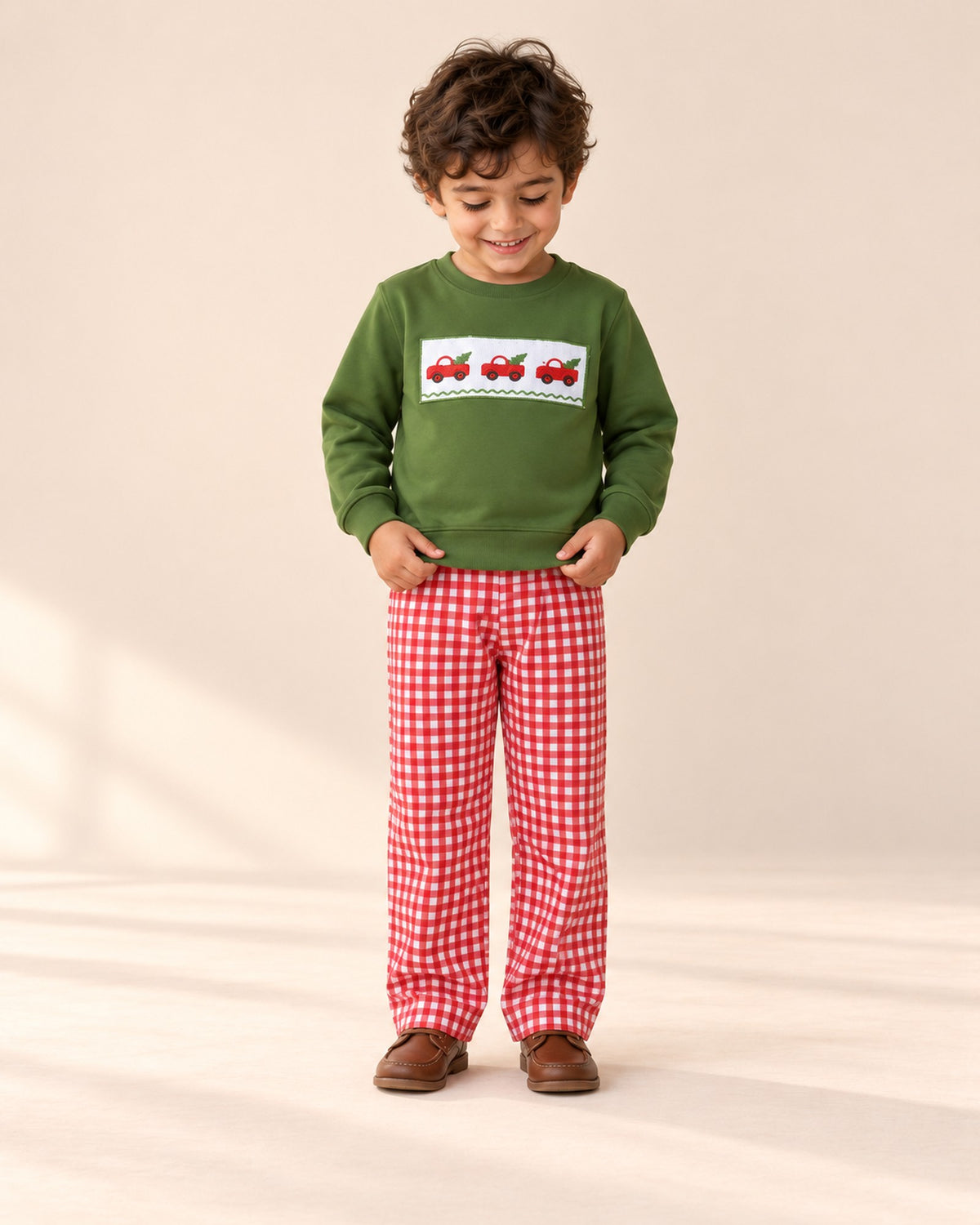 Front view of the truck sweatshirt set with an open sherpa duffle coat, full length – Green & Red