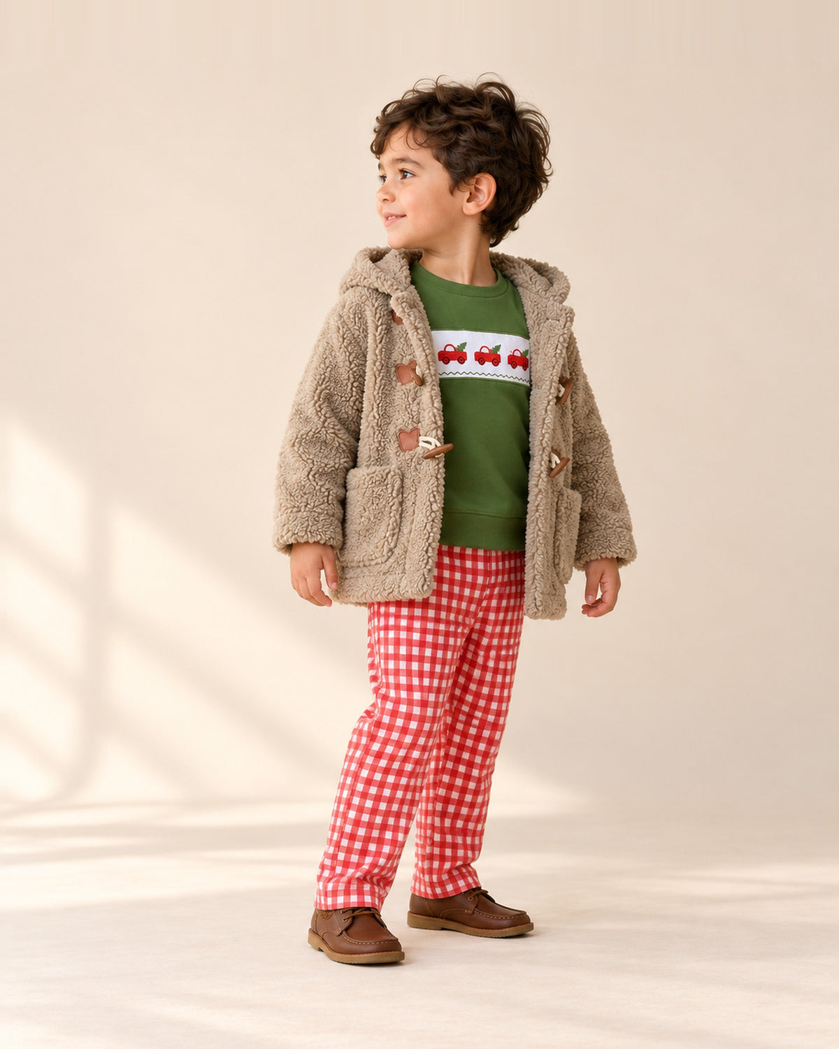 Side view of the truck set with the taupe duffle coat – Green & Red