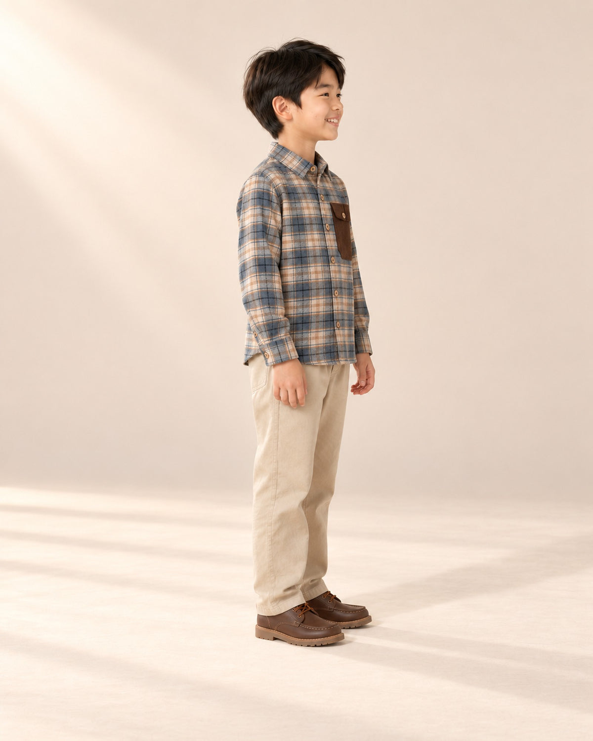 Side view of the khaki chinos showing the side pocket and straight leg – Khaki